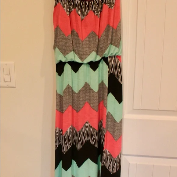 Trixxi | Dresses | Trixxi Chevron Maxi Dress Pink Mint Black | Poshmark